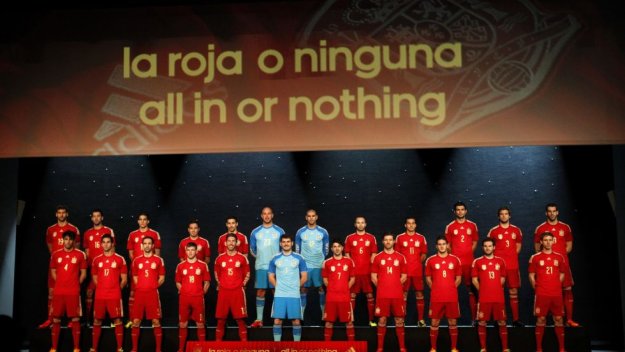 Испания представи новите си екипи
