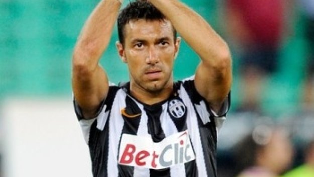 Юве без Буфон, Куалиарела и Акуилани в Лига Европа