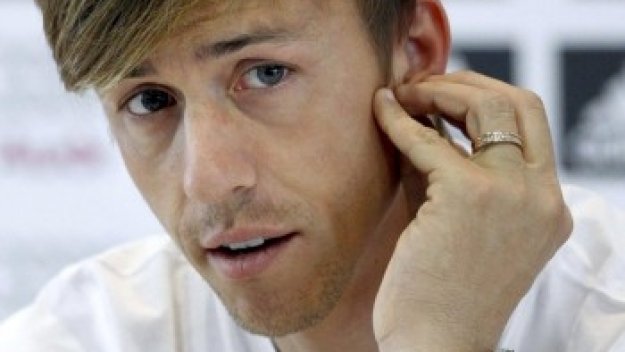 Гути си тръгва от "Бернабеу" с 3 милиона евро