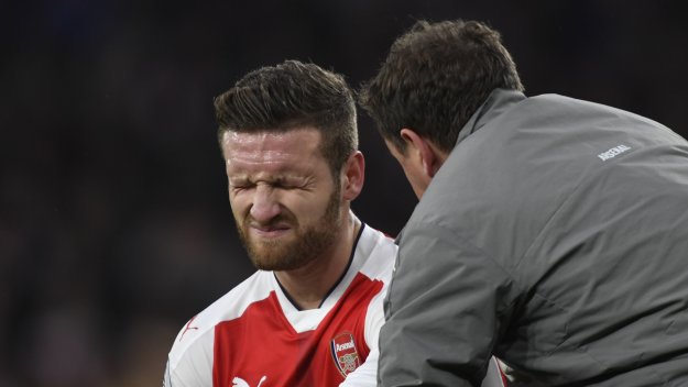 Арсенал загуби Мустафи за 3 седмици