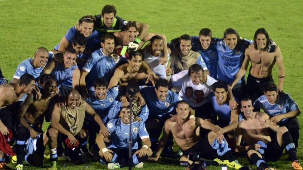 Уругвай се класира за Мондиала