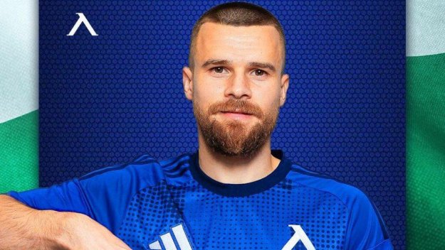 Левски се довери на изпипан боец