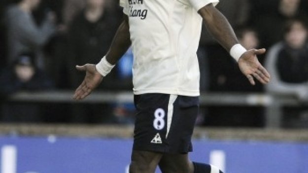 Лацио привлича Луи Саха за заместник на Клозе