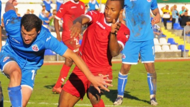 Мъри иска Тони Силва в Астана