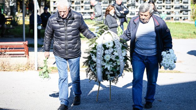 Десетки се сбогуваха за последно с Александър Шаламанов