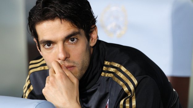 Кака не иска да му режат заплатата