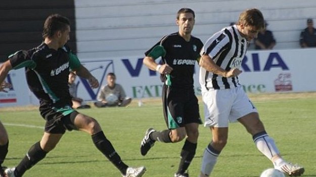 Берое със защитна тактика в Пловдив