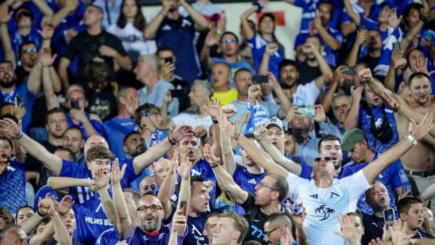 Бивш треньор на „сините“ : Очарован съм от феновете на Левски