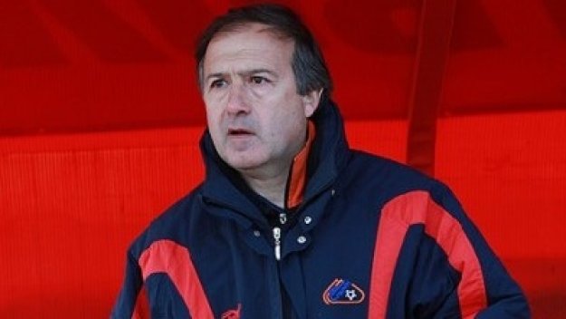 Дерменджиев крои шапката на ЦСКА