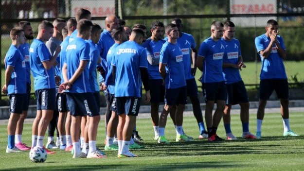 Марек вади тежката артилерия срещу Левски
