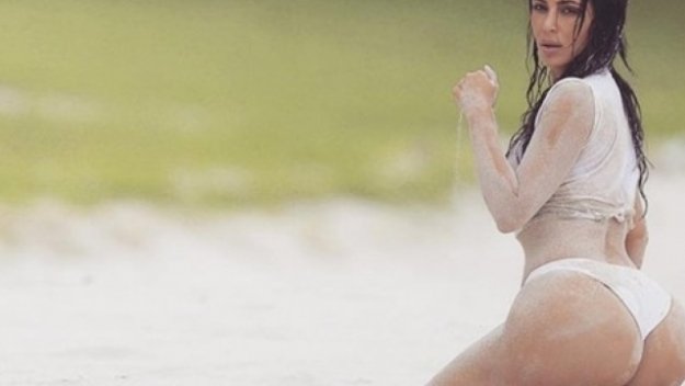 Да влезеш в бикините на Ким Кардашян + СНИМКИ