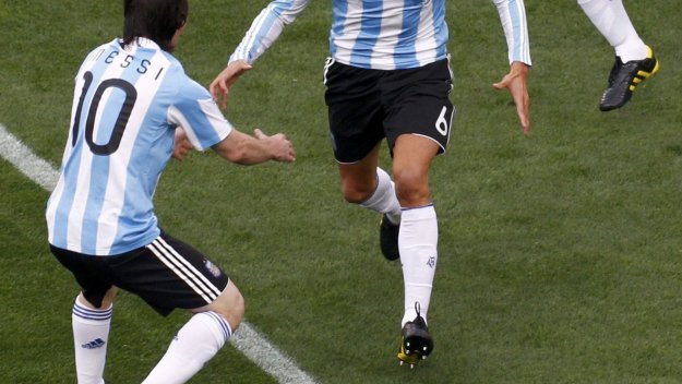 Хайнце: Меси ще завърши кариерата си в Нюелс Олд Бойс