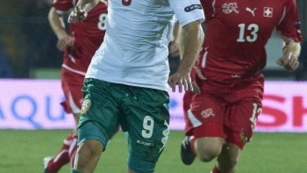 Скаути на три клуба гледали Попето срещу Турция