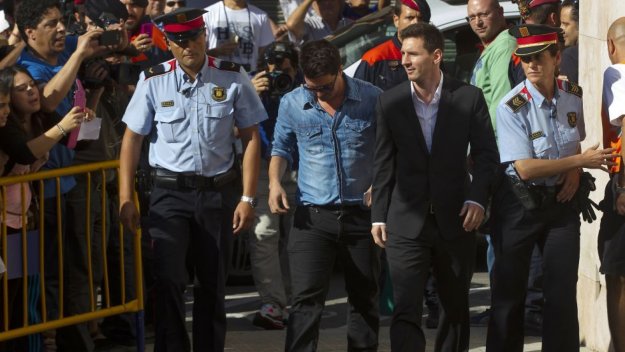 Меси все пак отива на съд