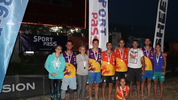 Бонжолов и Славков над всички на Beach Volley Mania в София