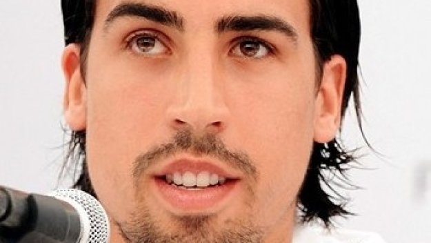 Сами Кедира имал предварително подписан договор с Байерн