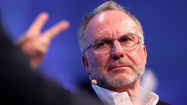 Президентът на Байерн Мюнхен с критика за милиарди евро