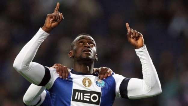 Борбата за Джаксън Мартинес става все по-оспорвана