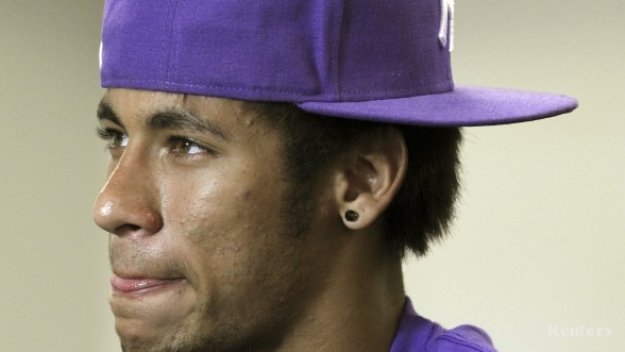 Неймар намекна, че може да избере Барса