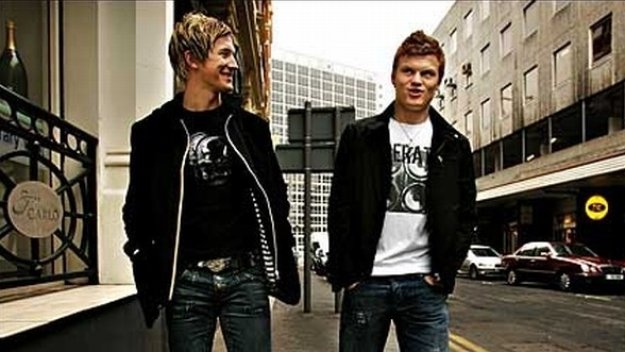 Педерсен и Рийзе станаха за резил - възпяха банани