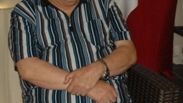 Вуцата призова: Венци Стефанов да се пусне по шкембе в снега