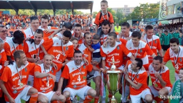 Литекс си пожела албанци и аматьори в Шампионската лига