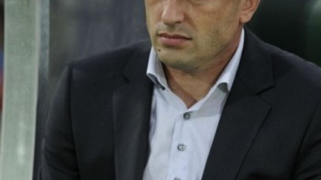 Треньорът на &quot;милионерите&quot;: Излизаме и бием