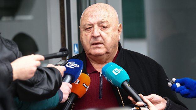 Бат' Венци забърка Левски с Пеевски, Маджо и... магарето Марко