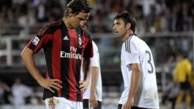 В Милан се позовават на &quot;Учебно помагало за арбитри&quot; на ФИФА