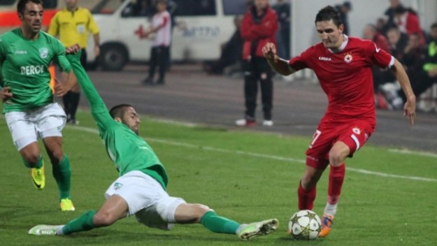 Левски подлива вода на ЦСКА за Крумов