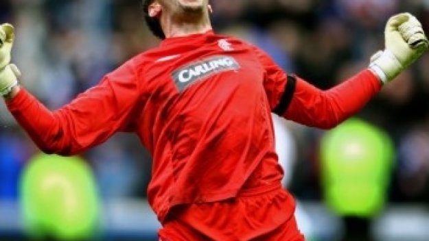 Арсенал си набеляза Алън Макгрегър, Венгер прати скаути да го гледат