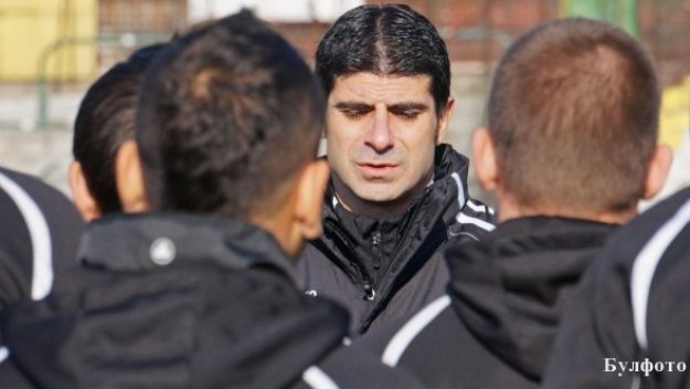 Гонзо търси първа победа начело на Черно море