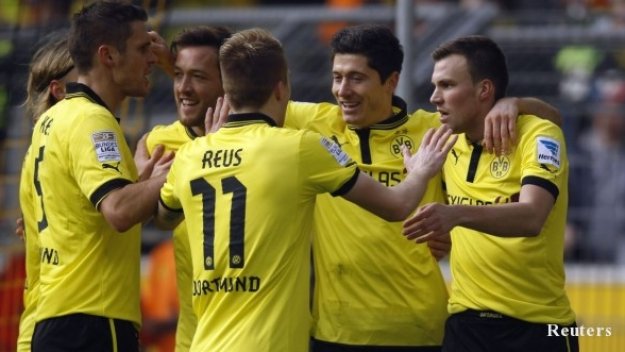 Борусия Дортмунд се върна в правия път