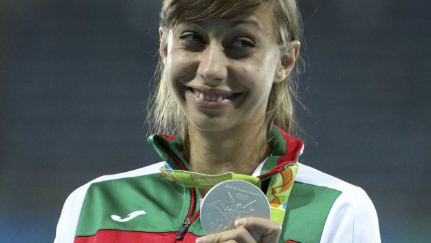 Сребърният полет на Мирела Демирева
