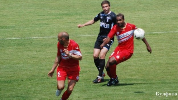 И лагерът в Турция на ЦСКА пред провал