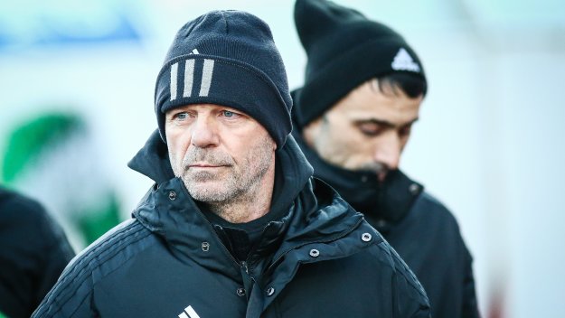ЦСКА без Стойчо Младенов срещу Стал Миелец