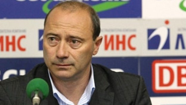 Хвърлят французин от ПСЖ срещу Левски