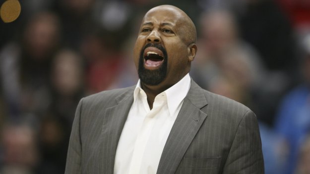 Никс все пак се раздели с треньора