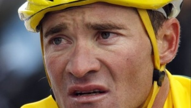 Жълтата фланелка с издънка във втория алпийски етап на Тур дьо Франс