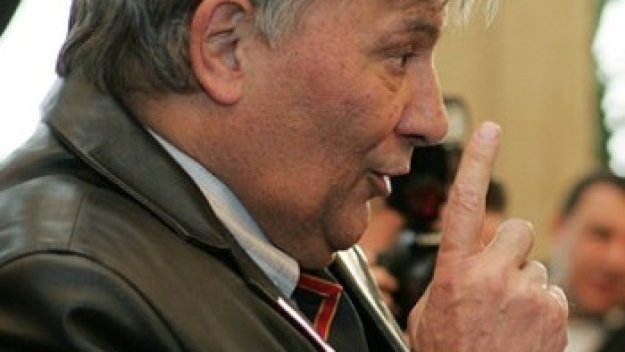 Жени Живкова иска да съди Батето