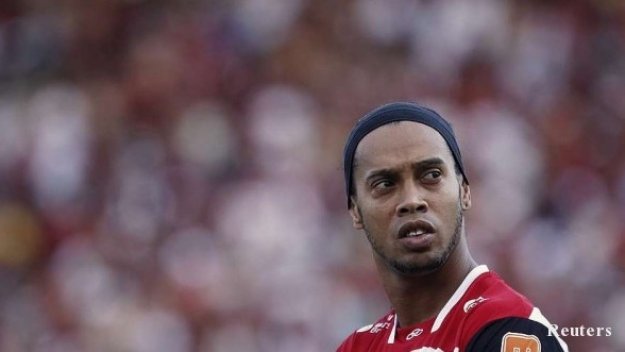 Роналдиньо напусна Фламенго