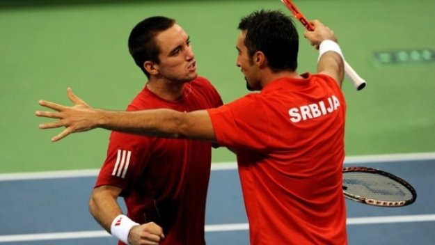 Дейвис къп: Троицки и Зимунич върнаха Сърбия в играта