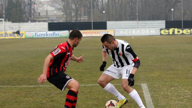 Камбуров: Оставам в Локо Пловдив
