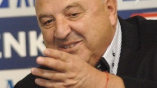 Венци Стефанов: Футболистите ми се качват на главата