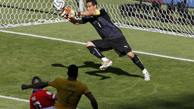 Феновете на Барса искат Браво да е титуляр