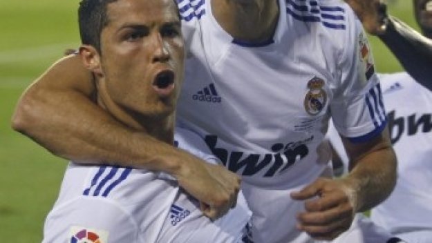 Роналдо изравни Меси по голове в турнира