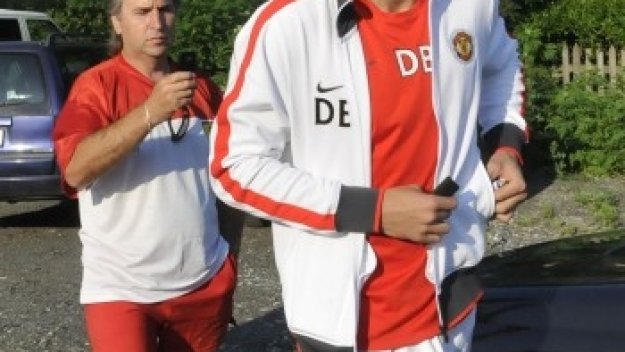 Емил Данчев обяви: Бербатов остава в Юнайтед!