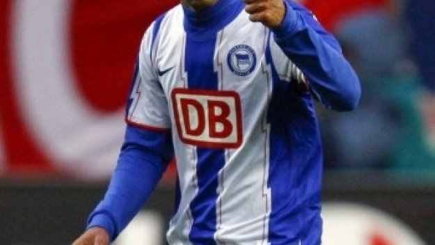 Ливърпул си хареса Рафаел от Херта