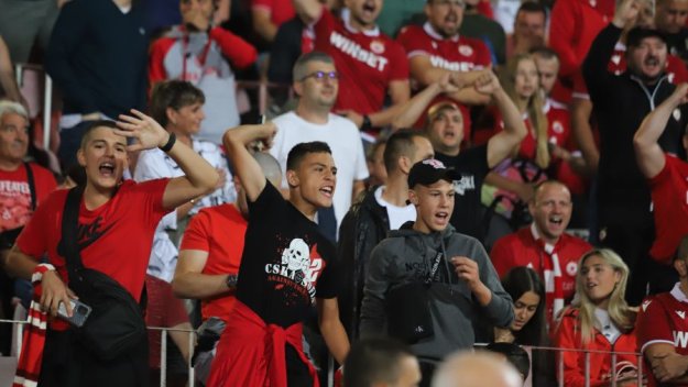 Пародия: Колумбиецът за ЦСКА не е играл от 3 месеца