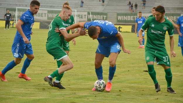 Шеф на клуб от Първа лига хвърли оставка